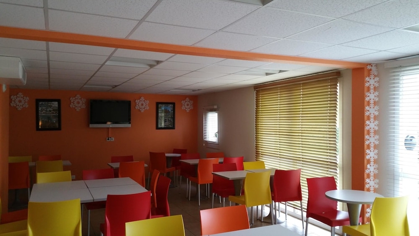 Imagen del bar/restaurante del Hotel Première Classe Bayeux. Foto 2