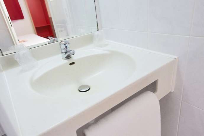 Imagen de la habitación del Hotel Premi&egrave;re Classe Bordeaux Nord - Lac. Foto 17