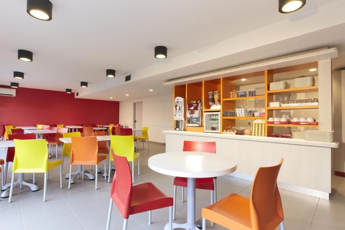 Imagen del bar/restaurante del Hotel Premi&egrave;re Classe Bordeaux Nord - Lac. Foto 5