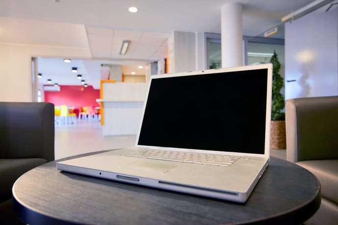 Imagen de los interiores del Hotel Premi&egrave;re Classe Bordeaux Nord - Lac. Foto 20