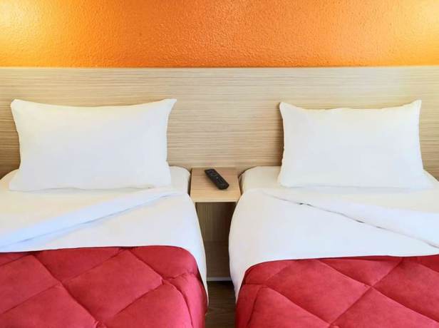 Imagen de la habitación del Hotel Première Classe La Ville-du-bois. Foto 7