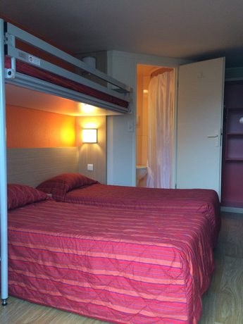 Imagen de la habitación del Hotel Première Classe La Ville-du-bois. Foto 10