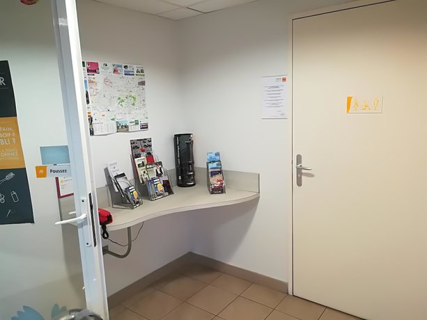 Imagen de los interiores del Hotel Premi&egrave;re Classe Maubeuge - Feignies. Foto 16