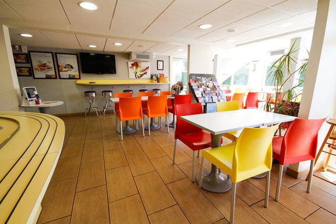 Imagen del bar/restaurante del Hotel Premi&egrave;re Classe Tours Sud - Chambray-l&egrave;s-tours. Foto 4