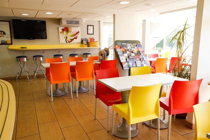 Imagen del bar/restaurante del Hotel Premi&egrave;re Classe Tours Sud - Chambray-l&egrave;s-tours. Foto 9
