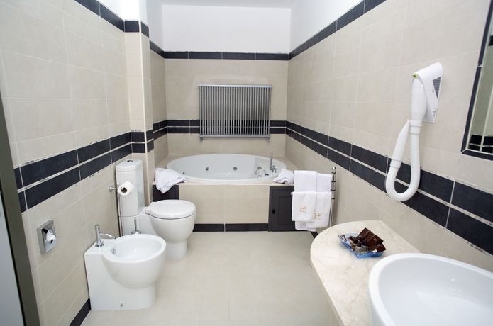 Imagen de la habitación del Hotel Première, Varcaturo. Foto 2