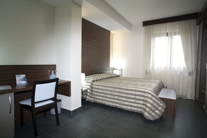 Imagen de la habitación del Hotel Première, Varcaturo. Foto 10