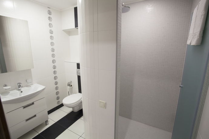 Imagen del bar/restaurante del Hotel Premier Abri. Foto 7