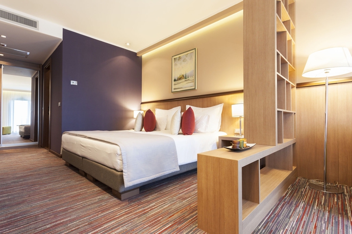 Imagen de la habitación del Hotel Premier Aqua. Foto 6