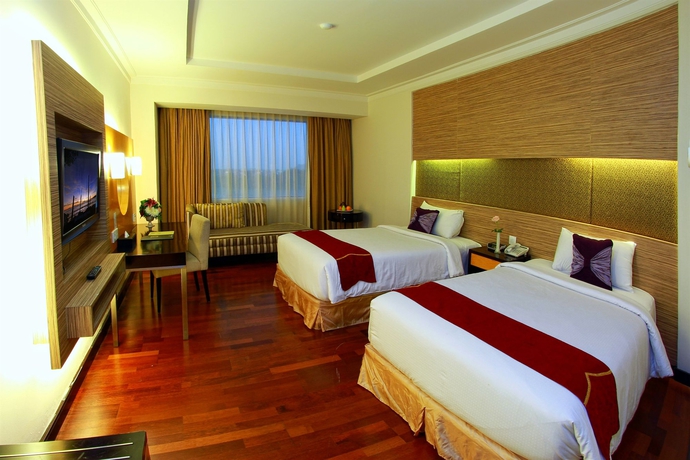 Imagen de la habitación del Hotel Premier Basko Padang. Foto 7