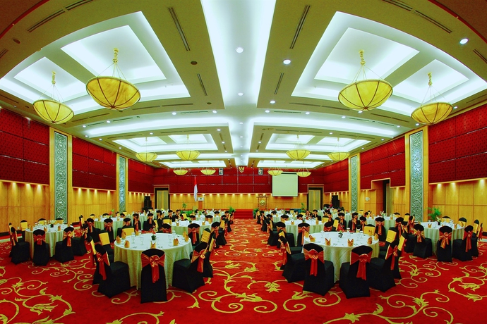 Imagen de los interiores del Hotel Premier Basko Padang. Foto 11