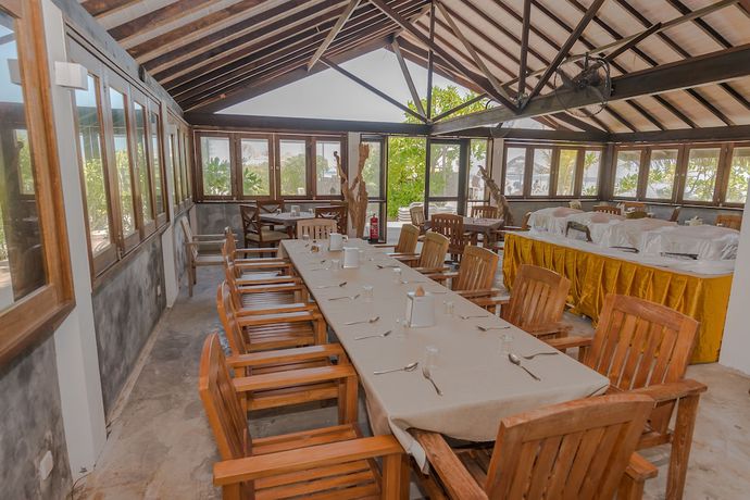 Imagen del bar/restaurante del Hotel Premier Beach. Foto 6