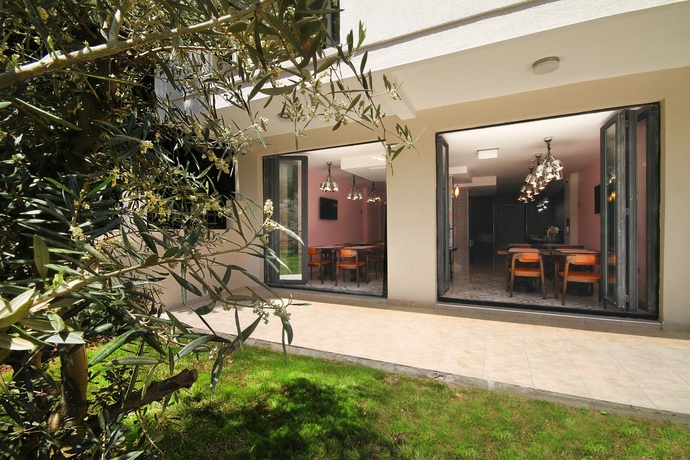 Imagen de los exteriores del Hotel Premier, Becici. Foto 13