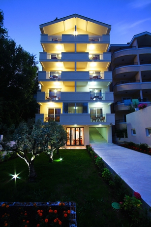 Imagen general del Hotel Premier, Becici. Foto 6