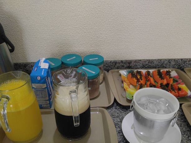 Imagen del bar/restaurante del Hotel Premier, Campo Grande. Foto 2