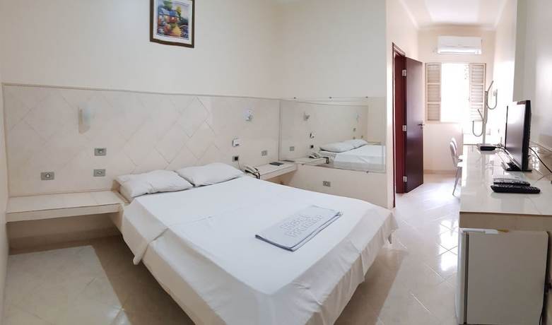 Imagen de la habitación del Hotel Premier, Campo Grande. Foto 14