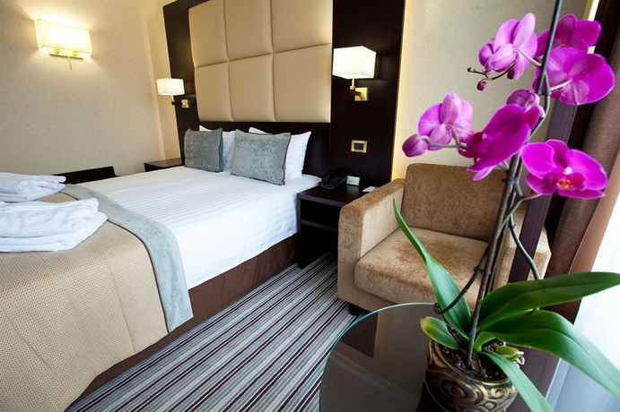 Imagen de la habitación del Hotel Premier Dnister. Foto 4