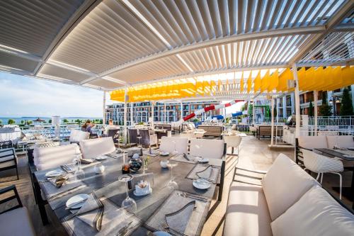 Imagen general del Hotel Premier Fort Beach Resort. Foto 3