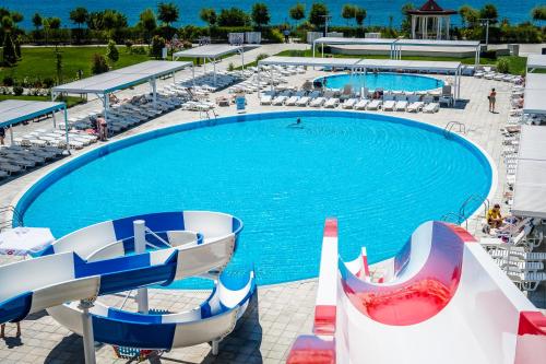 Imagen general del Hotel Premier Fort Beach Resort. Foto 6