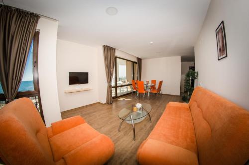 Imagen de la habitación del Hotel Premier Fort Beach Resort. Foto 18