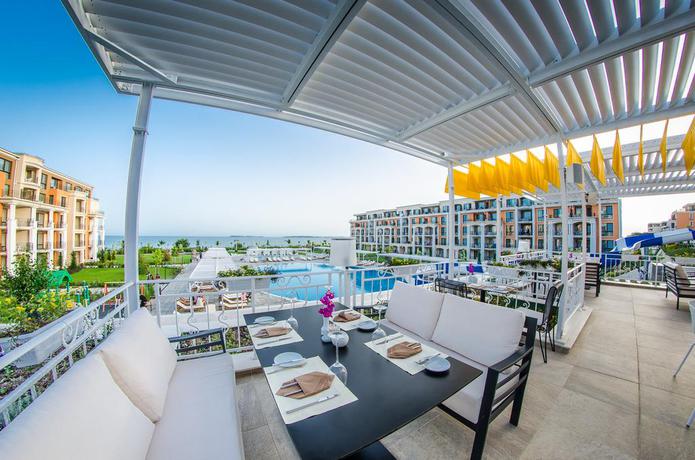Imagen del bar/restaurante del Hotel Premier Fort Cuisine - Full Board. Foto 7