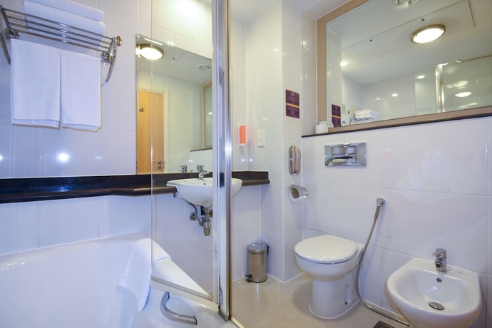 Imagen de la habitación del Hotel Premier Inn Abu Dhabi Airport (Business Park). Foto 14