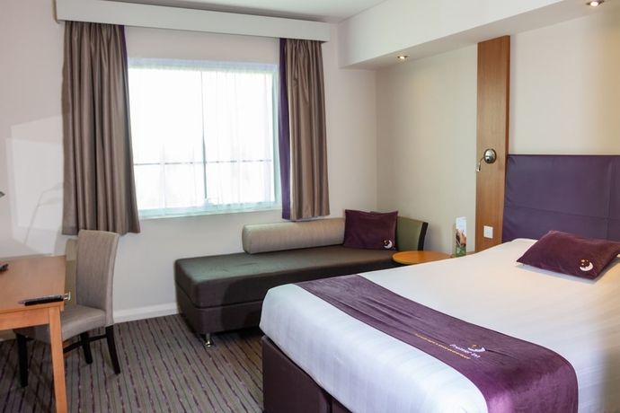 Imagen de la habitación del Hotel Premier Inn Abu Dhabi Int Airport. Foto 4
