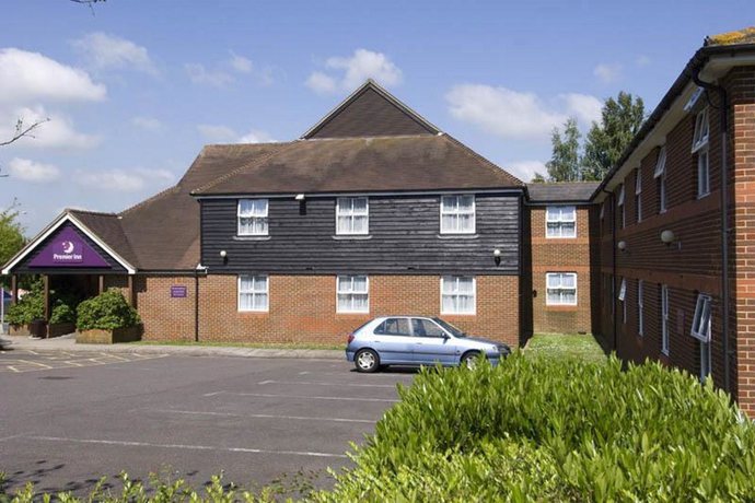 Imagen de los exteriores del Hotel Premier Inn Ashford North. Foto 4