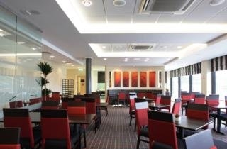 Imagen del bar/restaurante del Hotel Premier Inn Ayr A77 Racecourse. Foto 2