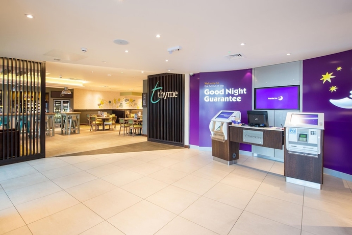 Imagen de los interiores del Hotel Premier Inn Basingstoke Town Centre. Foto 16