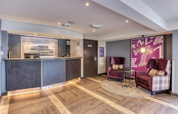 Imagen de los interiores del Hotel Premier Inn Basingstoke West. Foto 15