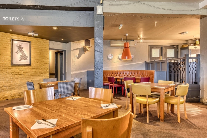 Imagen del bar/restaurante del Hotel Premier Inn Basingstoke West. Foto 2