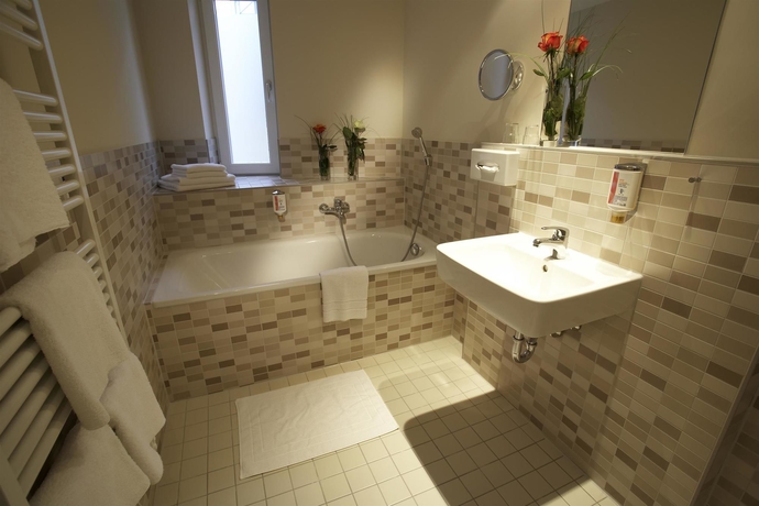 Imagen de la habitación del Hotel Premier Inn Berlin City Spittelmarkt. Foto 7
