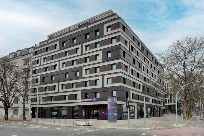 Imagen de los exteriores del Hotel Premier Inn Berlin Kurf&uuml;rstendamm. Foto 7