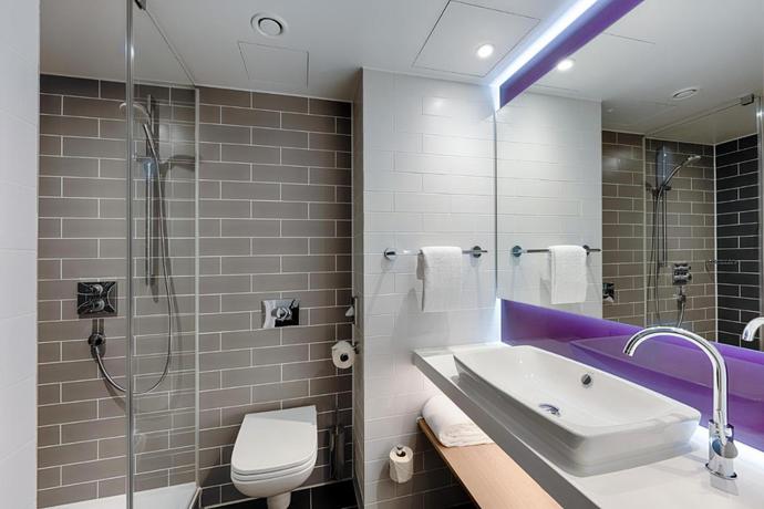 Imagen de la habitación del Hotel Premier Inn Berlin Kurf&uuml;rstendamm. Foto 6