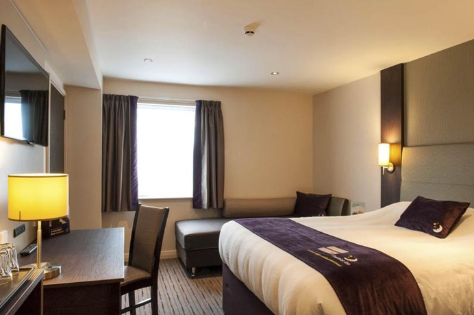 Imagen general del Hotel Premier Inn Birmingham Central (Hagley Road). Foto 11