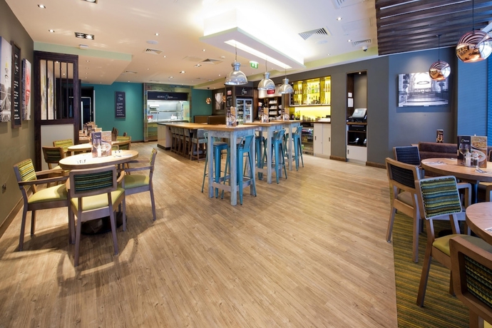 Imagen del bar/restaurante del Hotel Premier Inn Blackburn Town Centre. Foto 3