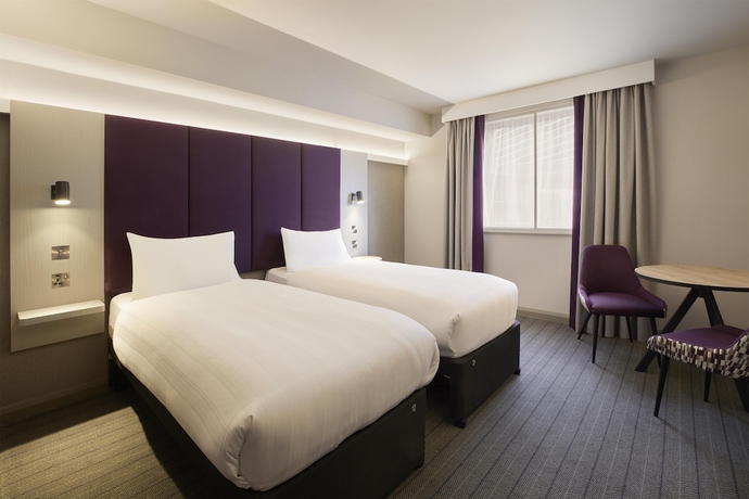 Imagen de la habitación del Hotel Premier Inn Canterbury City Centre. Foto 13