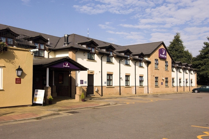 Imagen general del Hotel Premier Inn Cardiff West. Foto 1