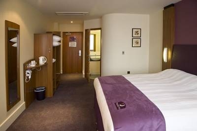 Imagen de la habitación del Hotel Premier Inn Chessington. Foto 9
