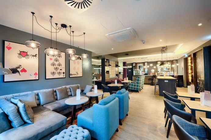 Imagen del bar/restaurante del Hotel Premier Inn Cologne City Centre. Foto 6