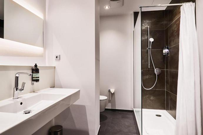 Imagen de la habitación del Hotel Premier Inn Cologne City Centre. Foto 11