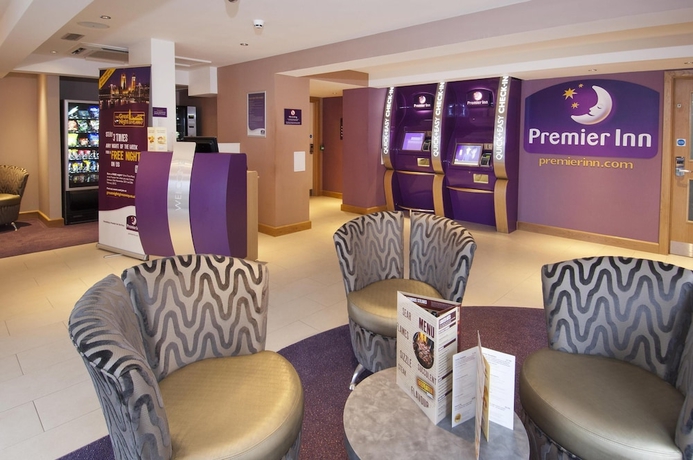 Imagen de los interiores del Hotel Premier Inn Dartford. Foto 16