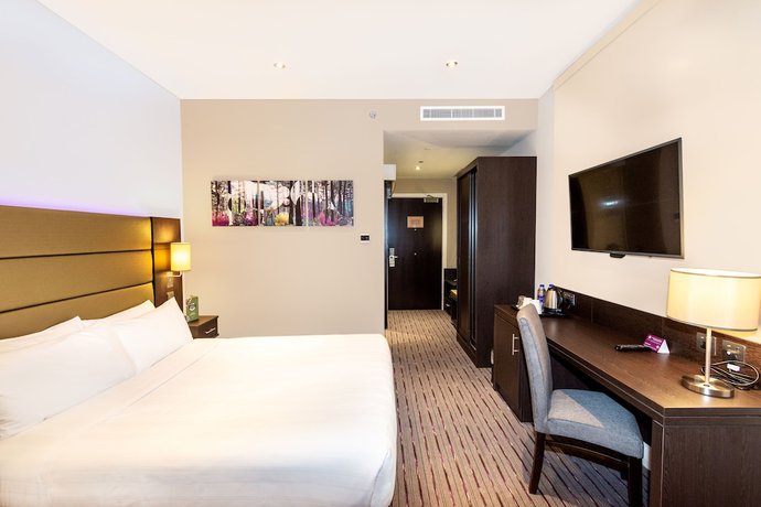 Imagen de la habitación del Hotel Premier Inn Dubai Al Jaddaf. Foto 5