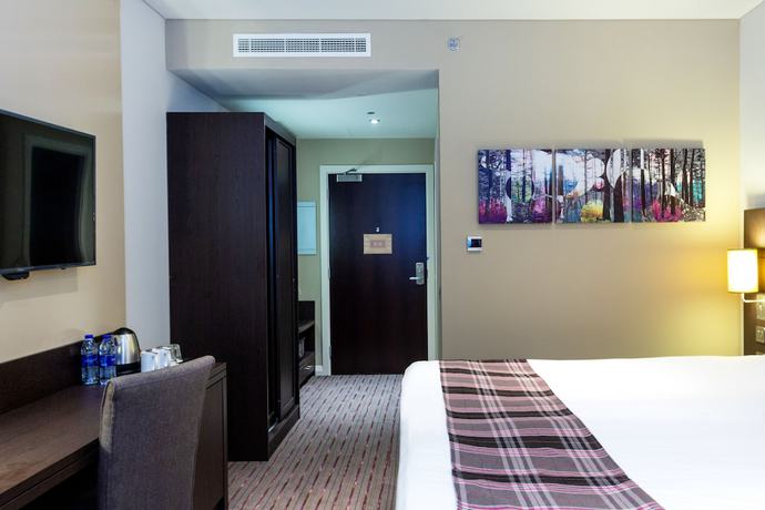 Imagen de la habitación del Hotel Premier Inn Dubai Al Jaddaf. Foto 6