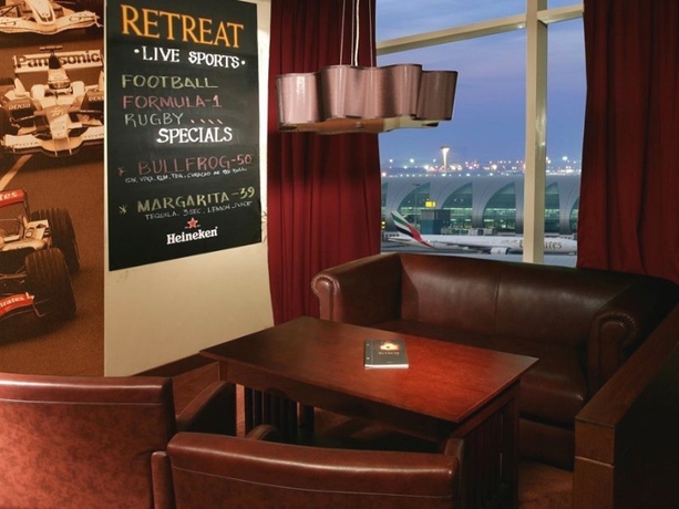 Imagen general del Hotel Premier Inn Dubai International Airport. Foto 3