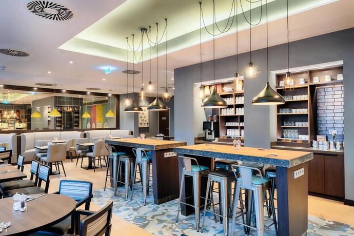 Imagen del bar/restaurante del Hotel Premier Inn Düsseldorf City Friedrichstadt. Foto 2