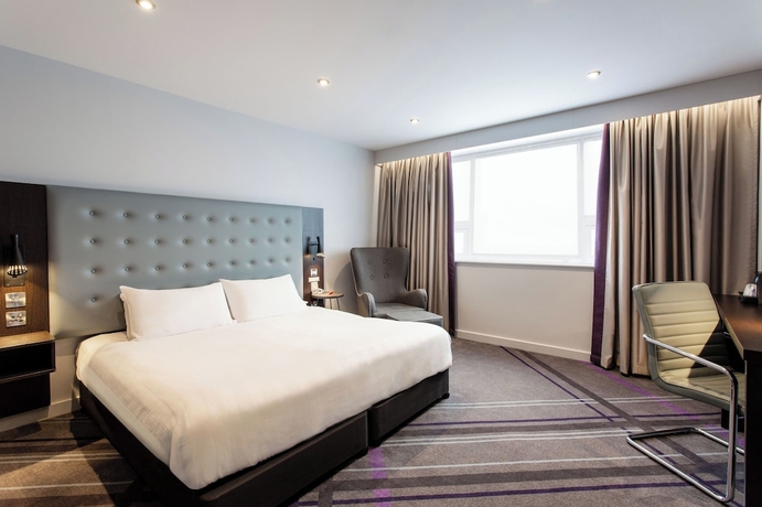 Imagen de la habitación del Hotel Premier Inn Edinburgh City Centre Princess Street. Foto 13