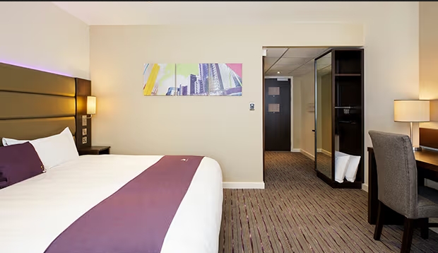 Imagen de la habitación del Hotel Premier Inn Edinburgh City Centre (Waverley). Foto 5