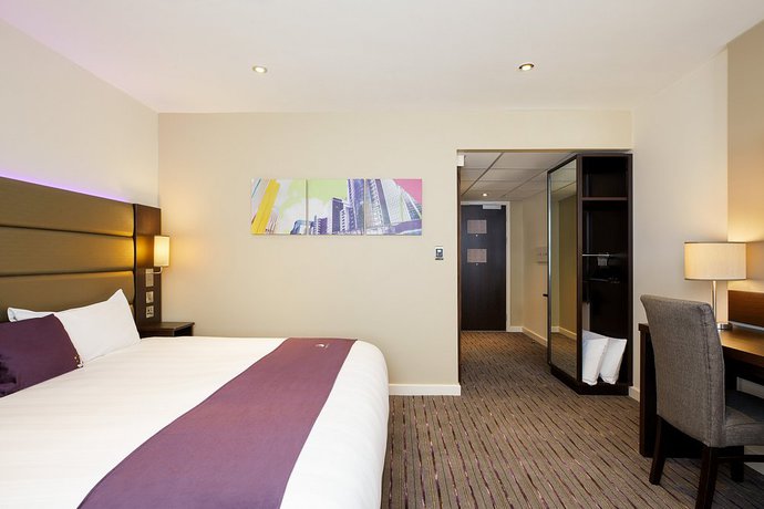 Imagen de la habitación del Hotel Premier Inn Edinburgh City Centre (Waverley). Foto 6